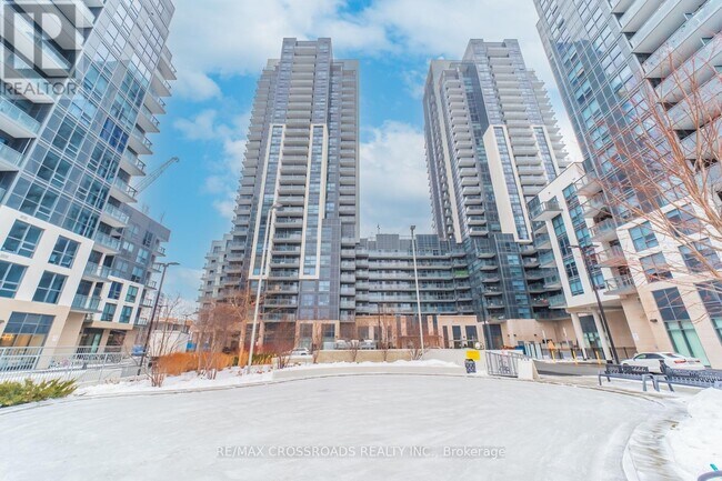 20-1920 Meadowglen Pl