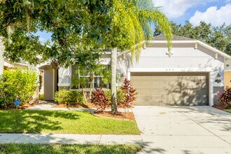 627 Aeolian Dr in New Smyrna Beach, FL - Building Photo - Building Photo