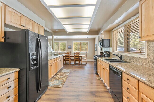 34 Lone Hand Way in Breckenridge, CO - Building Photo - Building Photo