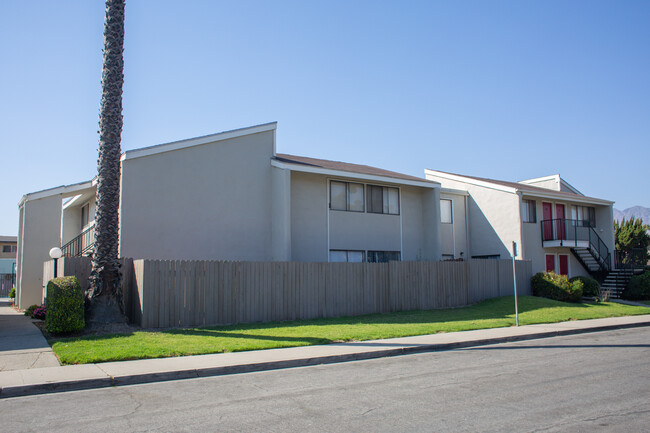 350 S Steckel Dr in Santa Paula, CA - Building Photo - Building Photo