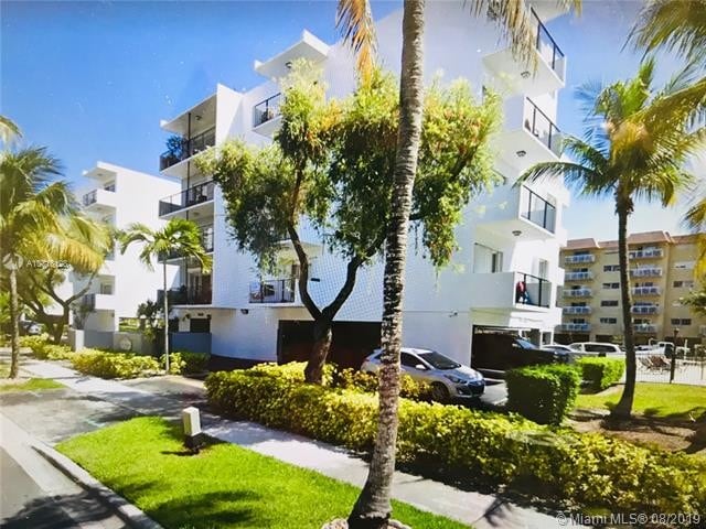 3702 NE 171 St-Unit -18 in Miami, FL - Building Photo - Building Photo