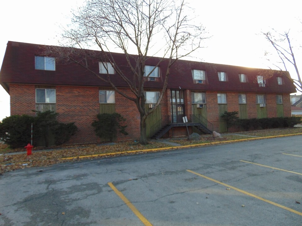 1501 Harlem Ave in Forest Park, IL - Foto de edificio