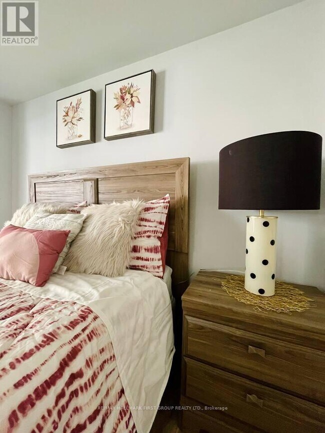 1526 Bruny Ave in Pickering, ON - Building Photo - Building Photo