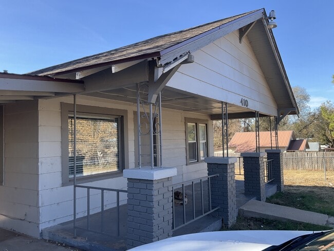 property at 410 W Pine Ave