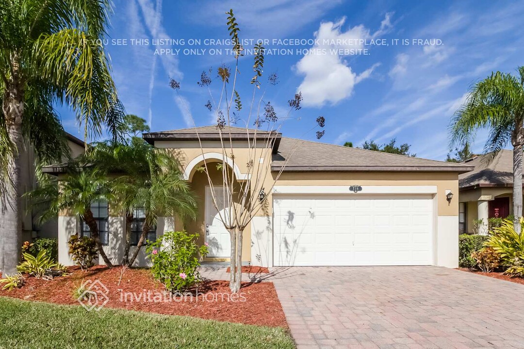 318 Breckenridge Cir SE in Palm Bay, FL - Building Photo