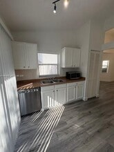 1141 SW 111th Way in Davie, FL - Building Photo - Building Photo