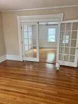 103 Pleasant St, Unit 1 in Woburn, MA - Building Photo