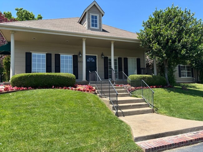 8810 S Yale Ave in Tulsa, OK - Building Photo - Building Photo