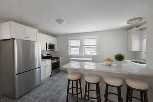 441 Broadway, Unit 2 in Somerville, MA - Building Photo