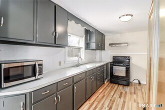 683 Camp St in Bristol, CT - Building Photo - Building Photo