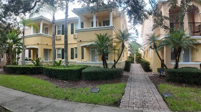 8561 Insular Ln in Orlando, FL - Building Photo - Building Photo