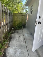 226 SW 11th St in Dania Beach, FL - Building Photo - Building Photo