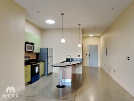 89 Mangum St SW, Unit 206 in Atlanta, GA - Building Photo