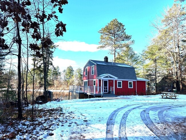 property at 72 Ridge Rd
