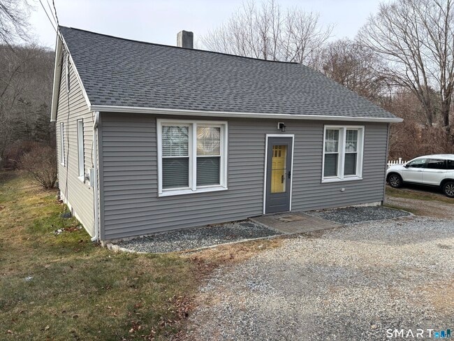 214 Warsaw St in Deep River, CT - Building Photo - Building Photo