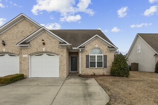 1624 Brook Hollow Dr in Greenville, NC - Building Photo