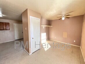 813 E Huntsville Ave in Springdale, AR - Building Photo - Building Photo