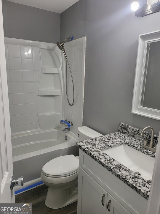 324 Cynthia Ct in Jonesboro, GA - Building Photo
