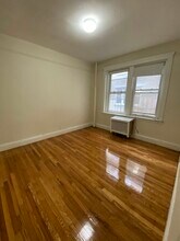 1693 Commonwealth Ave, Unit #1687 - 16 in Boston, MA - Foto de edificio - Building Photo