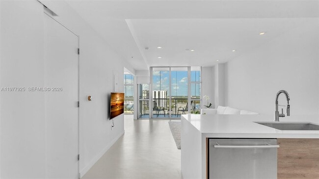 3301 NE 1st Ave in Miami, FL - Building Photo - Building Photo