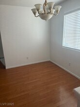 5250 Souvenir Ln in Las Vegas, NV - Building Photo - Building Photo