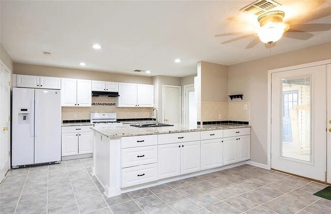 property at 7019 Bent Branch Dr