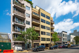 185 York St in Brooklyn, NY - Foto de edificio - Building Photo