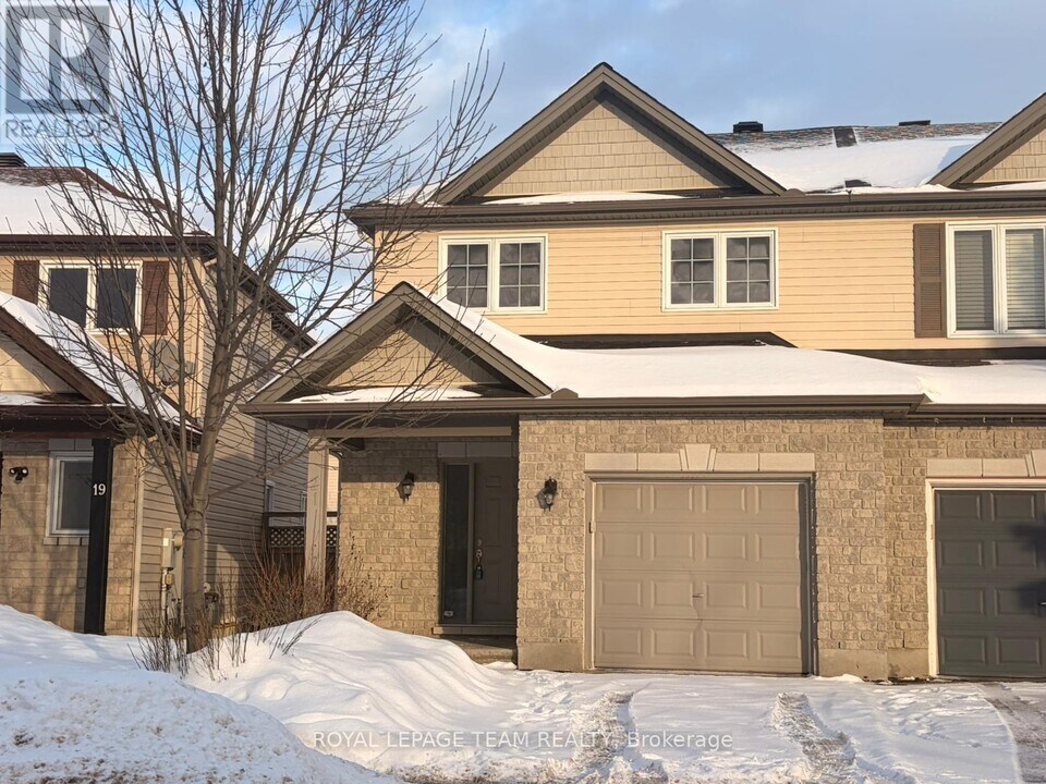 21 Cresthaven Dr in Ottawa, ON - Building Photo