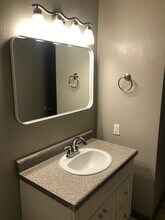 205 E Dunklin St in Jefferson City, MO - Foto de edificio - Building Photo