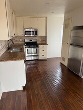 600 1st St, Unit #2 in Hermosa Beach, CA - Building Photo - Building Photo