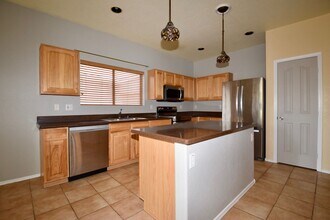 3759 E Orchid Ln in Gilbert, AZ - Building Photo - Building Photo