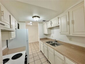 3616 Kolendo Ct in Las Vegas, NV - Building Photo - Building Photo