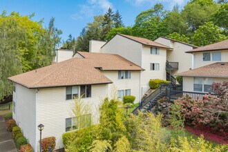 The Village at Newport in Kent, WA - Foto de edificio - Building Photo