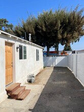 24 W Simpson St in Ventura, CA - Building Photo - Building Photo