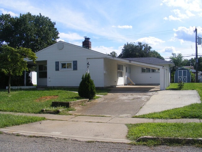 17 Graceful Ln in Levittown, PA - Building Photo - Building Photo