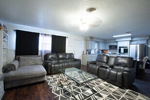 5426 9th St in Lubbock, TX - Building Photo