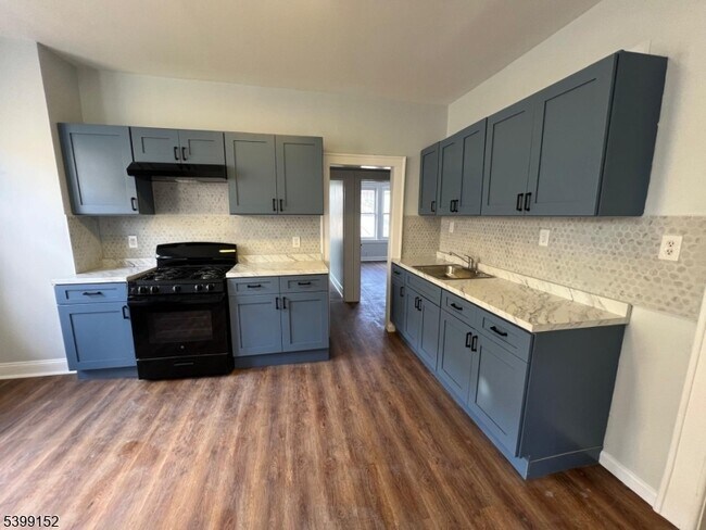 55 Schley St in Newark, NJ - Building Photo - Building Photo