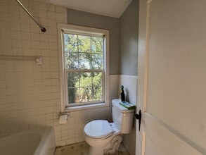 1276 Hillcrest Rd in Fairmont, WV - Building Photo - Building Photo