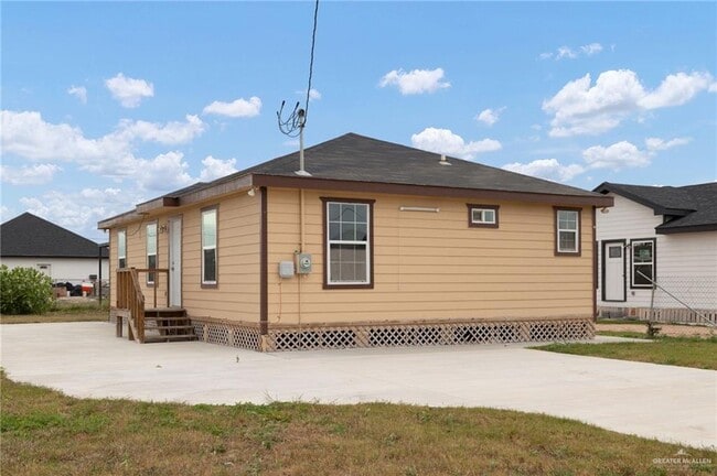 property at 16 Chesnee Ave