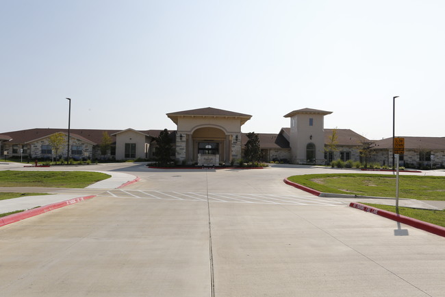 Emerald Cottages of Round Rock in Round Rock, TX - Building Photo - Building Photo