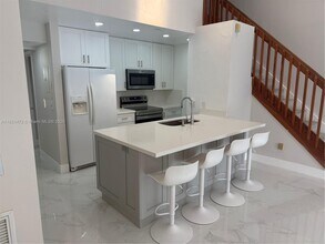 431 SE 14th St in Dania Beach, FL - Building Photo - Building Photo