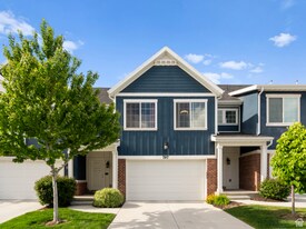 797 Newfield Dr in Sandy, UT - Building Photo