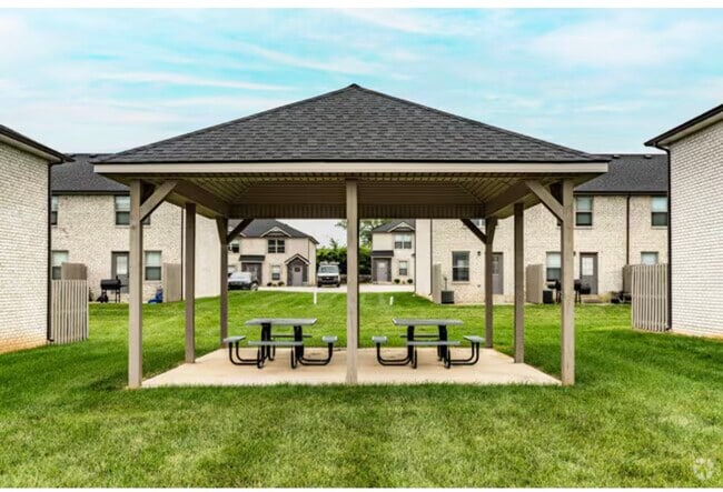 103 Holland Dr. in Clarksville, TN - Building Photo - Building Photo