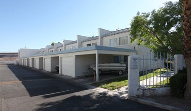 Mountain Vista Condos in Las Vegas, NV - Building Photo - Building Photo