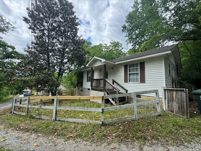 property at 4320 E 44th St Pl