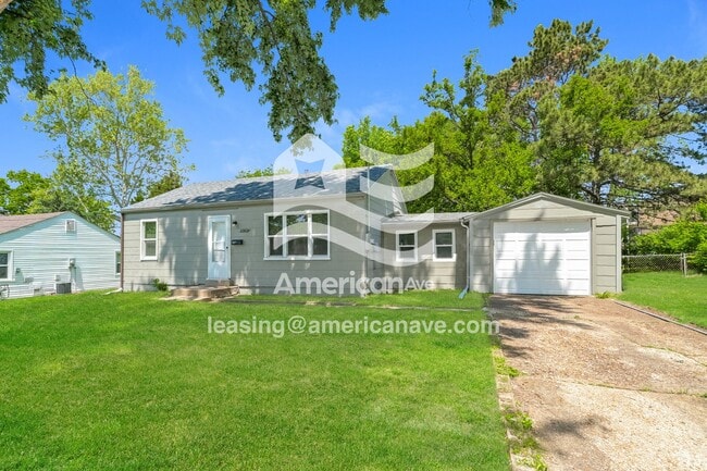 10909 Pear Tree Ln in St. Ann, MO - Building Photo - Building Photo