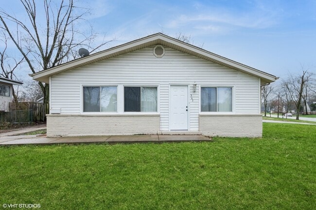 property at 363 Winnebago St
