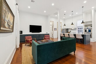 2337 N Rampart St in New Orleans, LA - Foto de edificio - Building Photo