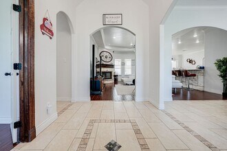 1192 Seaborn Rd in Ponder, TX - Foto de edificio - Building Photo