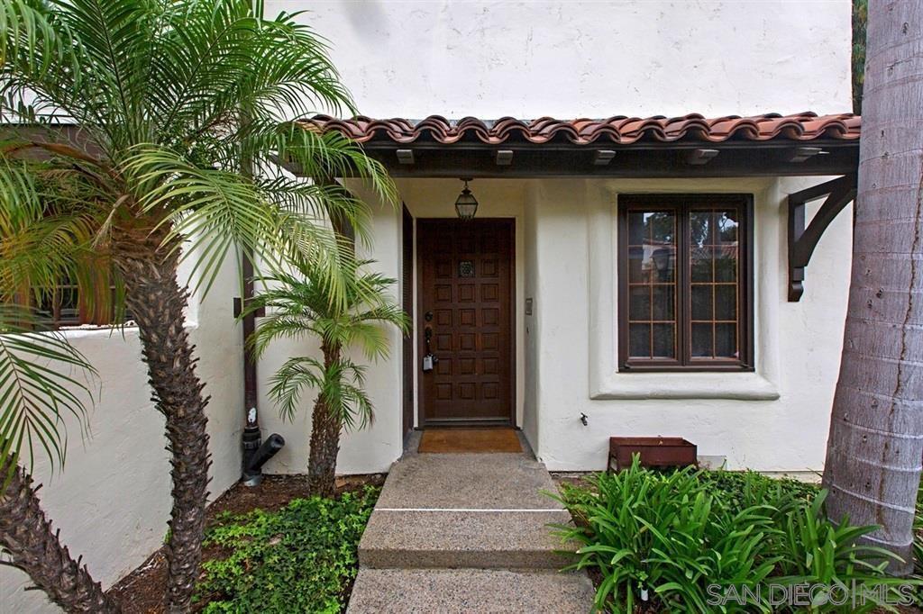 8682 Villa La Jolla Dr in San Diego, CA - Building Photo